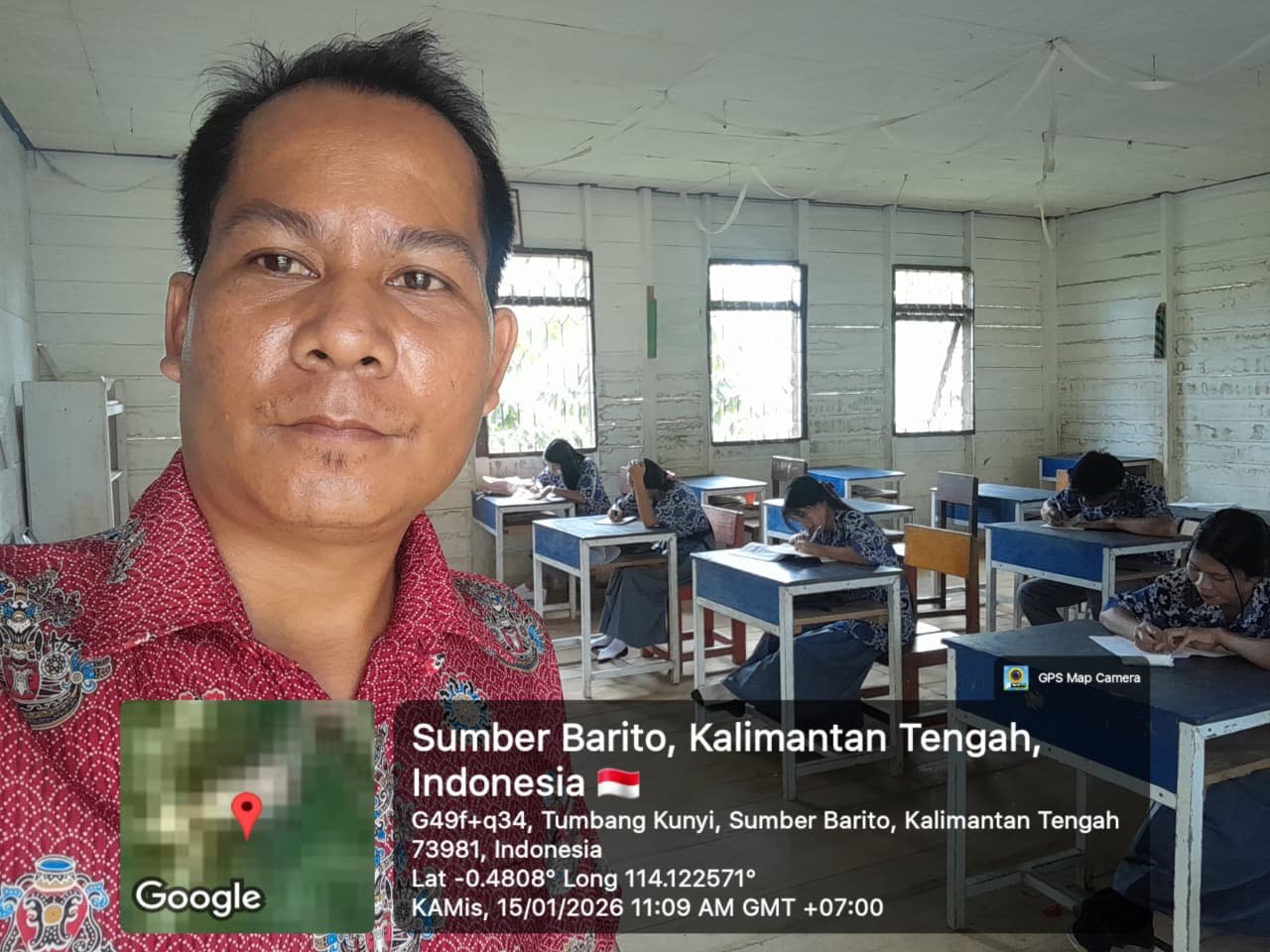 foto guru mengajar dikelas (14)